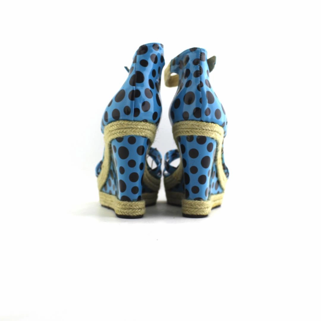 Driving With High Heels 2 LIPS TOO ESCAPE