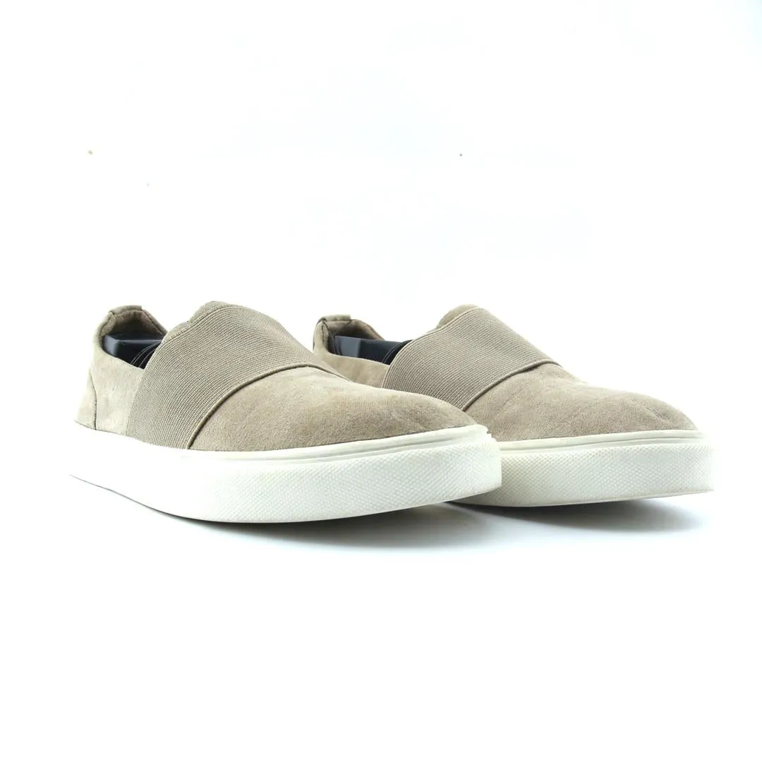 A NEWDAY MARISOL Plantar Fasciitis Slip On