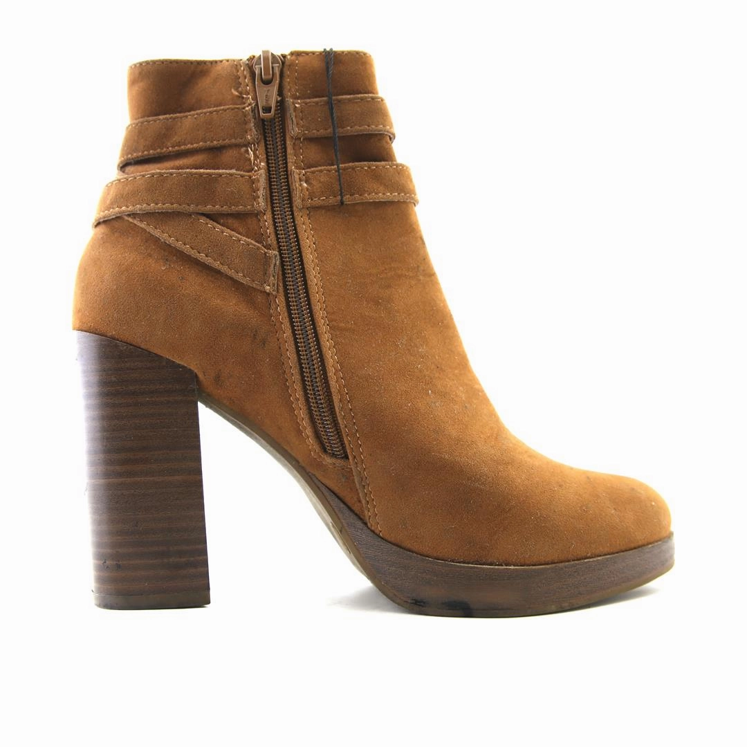 Tie Up High Heels A NEWDAY .