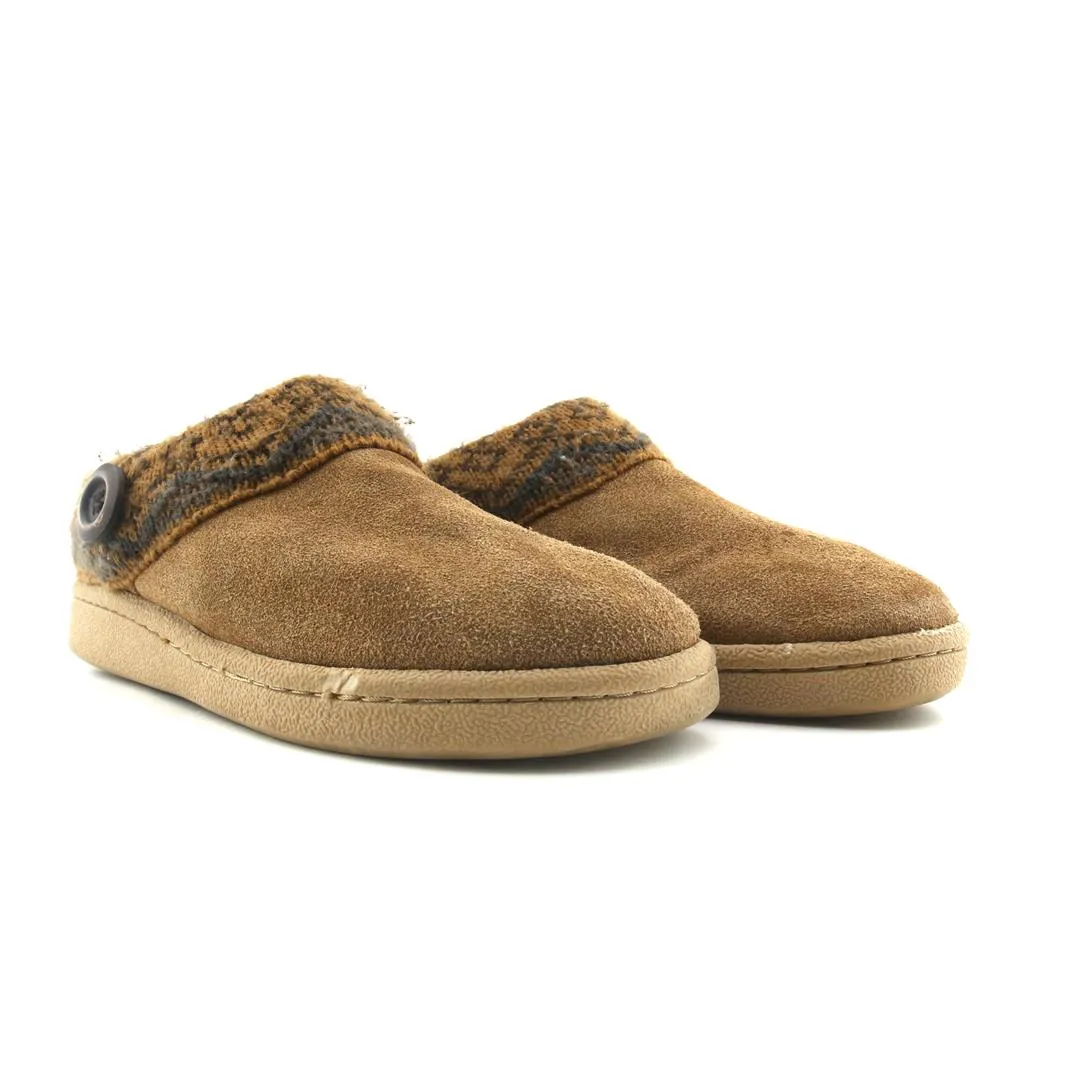 CLARKS . Kendrick Leather Slip On Espadrille
