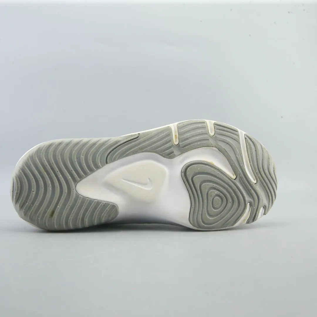 NIKE LEGEND ESSENTIAL 3 NEXT NATURE Nike Sacai Shoe