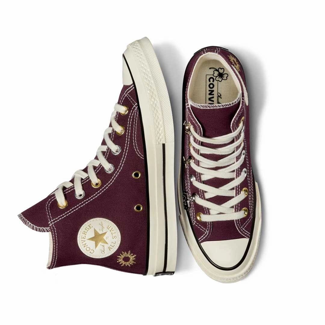 Light Training Shoes Converse - Women's Chuck 70 Luck Charms High Top Shoes (A13405C)