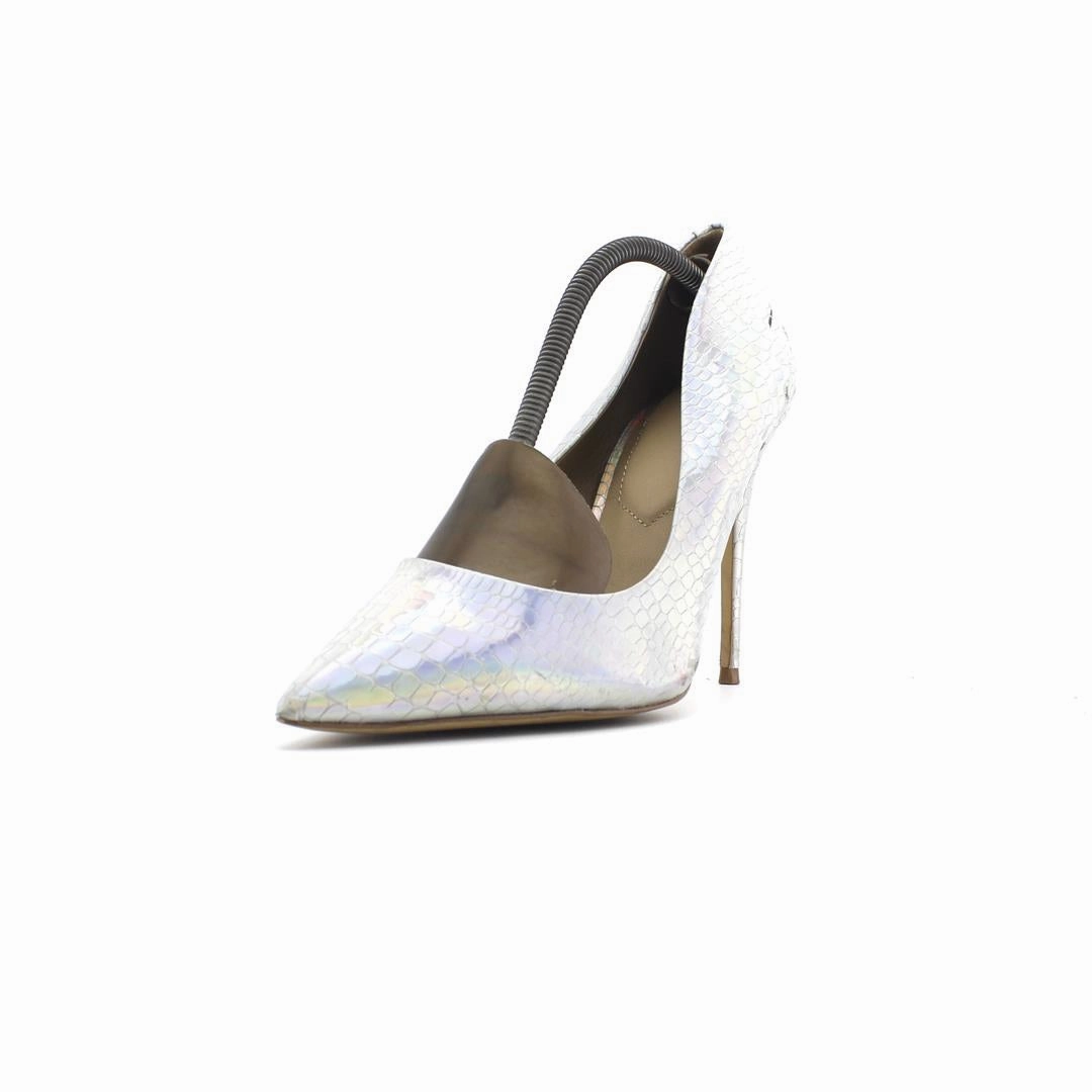 ALDO . High-heel-women-walking