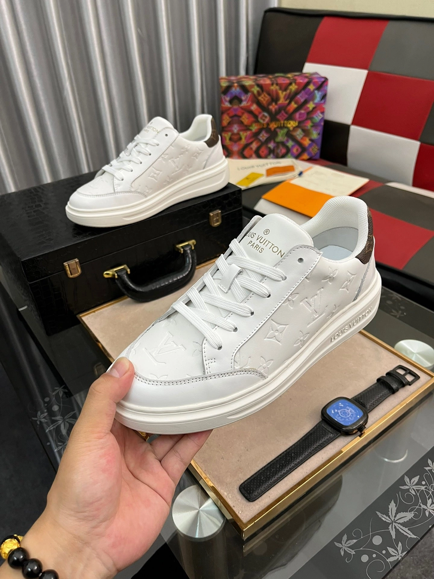 MSE068 LB Luxembourg Sneakers / size7-12 Football Sneakers