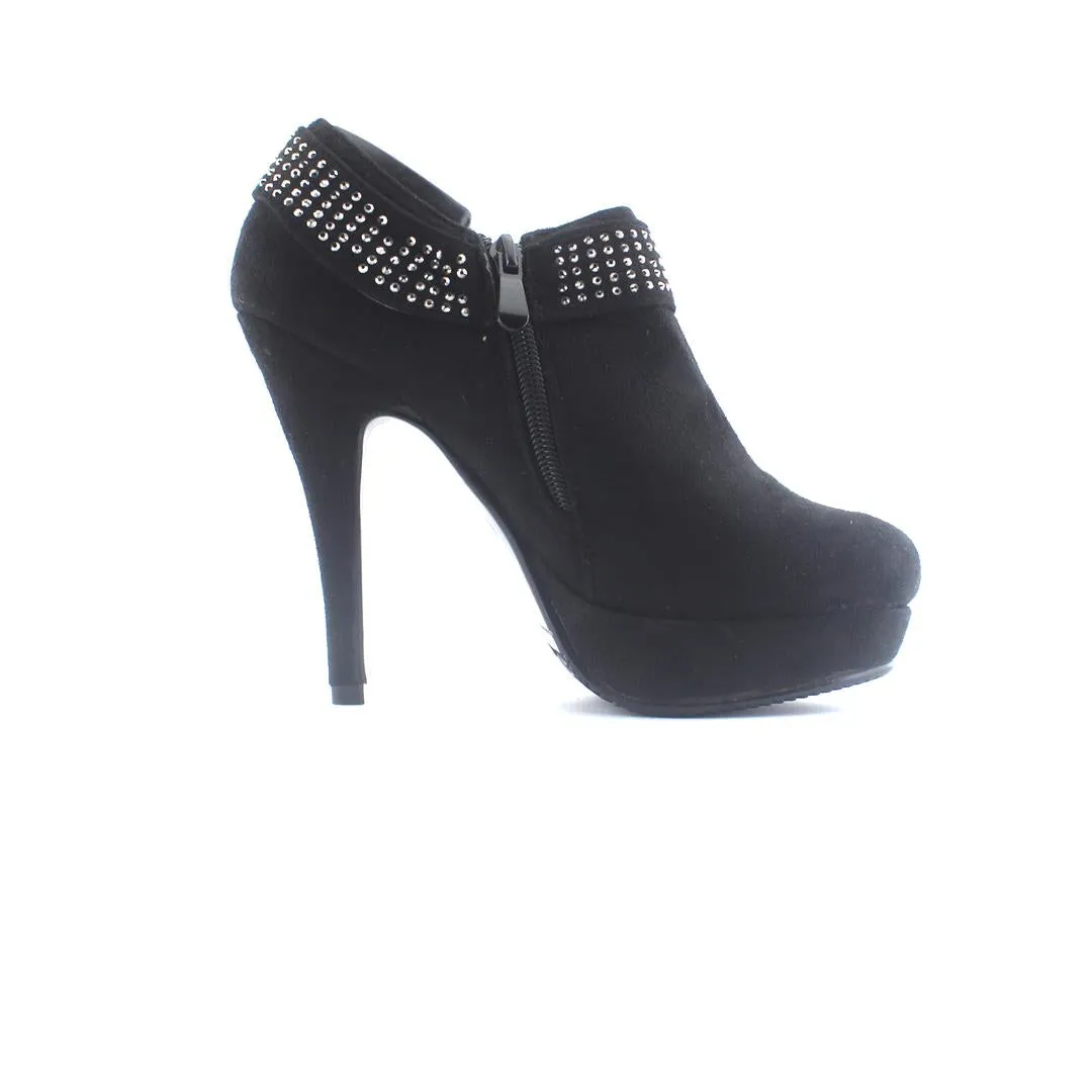 AMERICAN BRAND . High Heels Pole Dancing