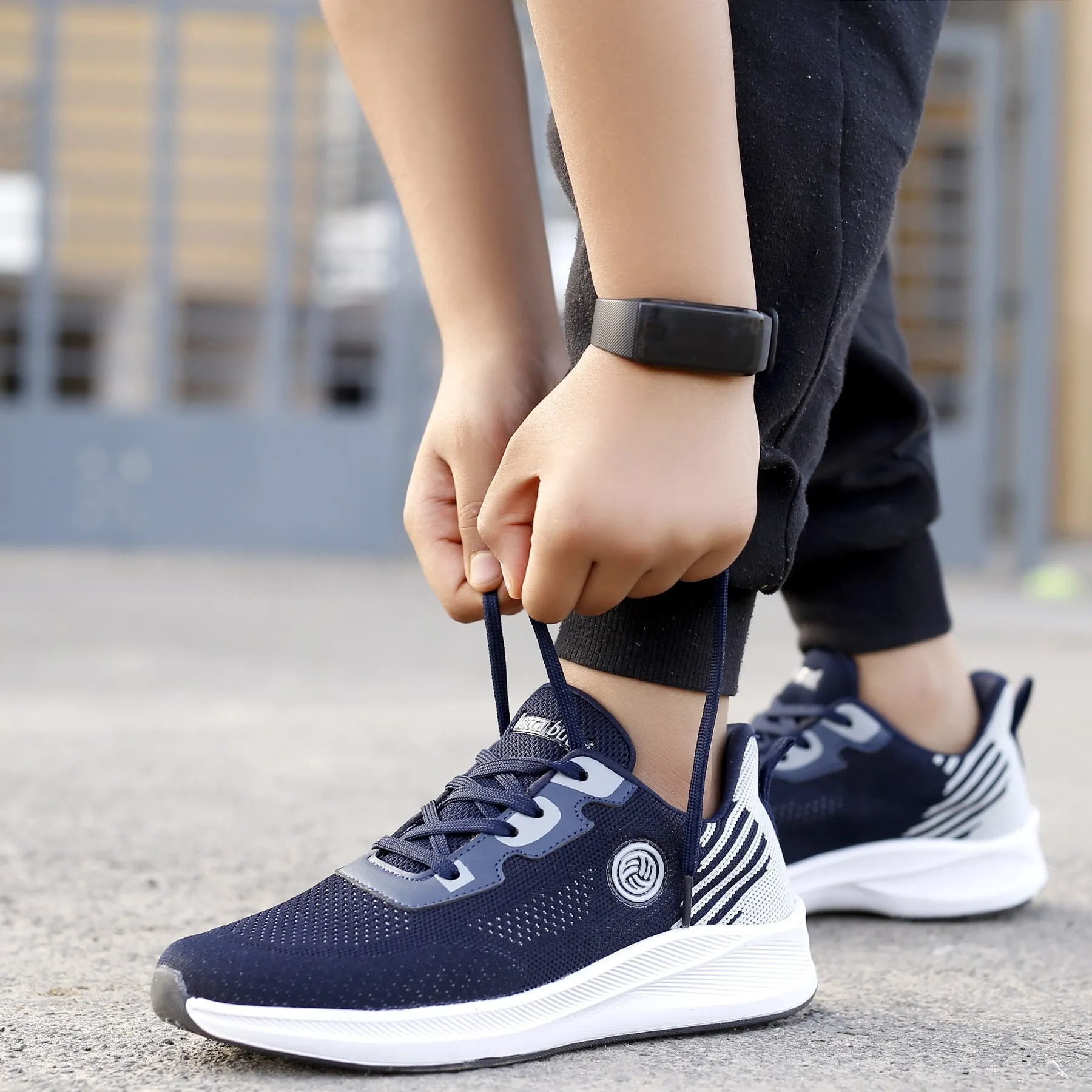 Cushioned Trail Running Shoes Bacca Bucci Boys or Girls Essential Knit Running Sports Shoe (Age: 8 year to 12 years)