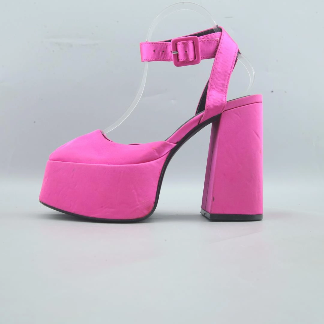 BERSHKA . Painted High Heels