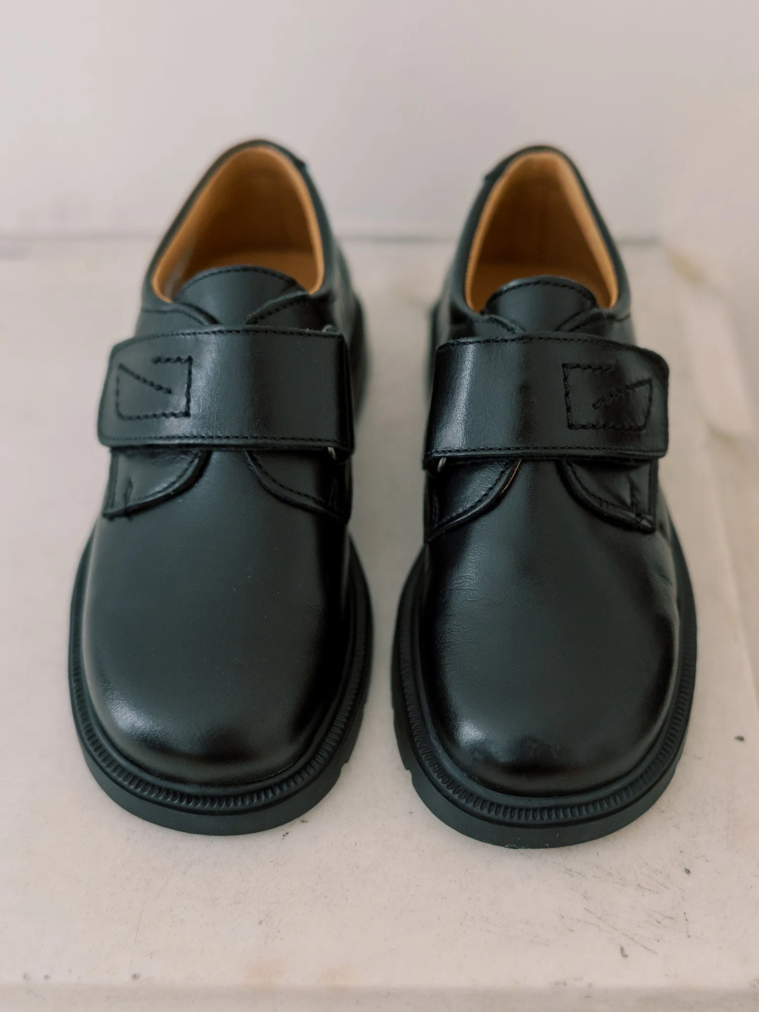 Swift Run 22 Shoes Black Leather Boy Classic School Shoes