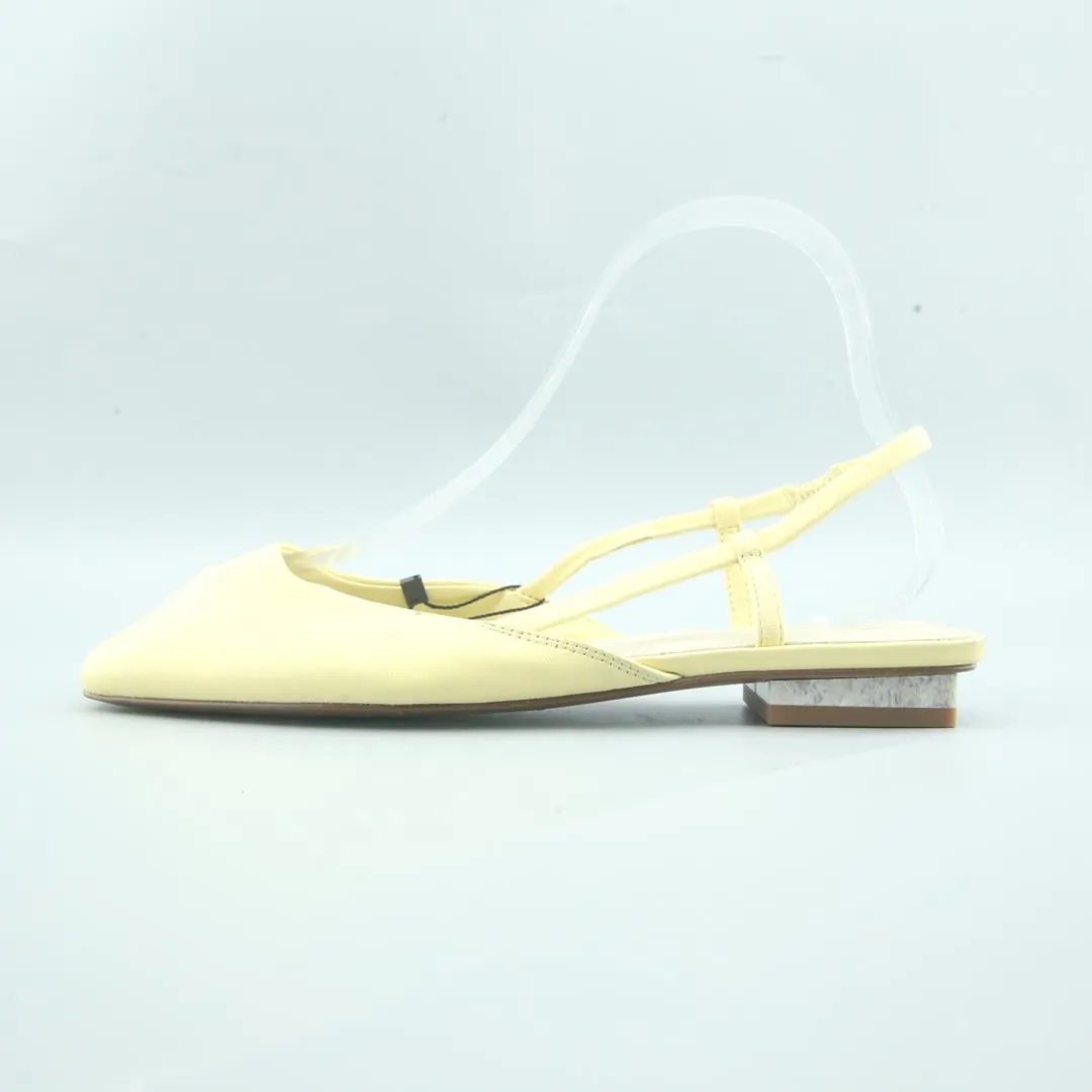 Flat Soled Running Shoes SARTO. TELICA