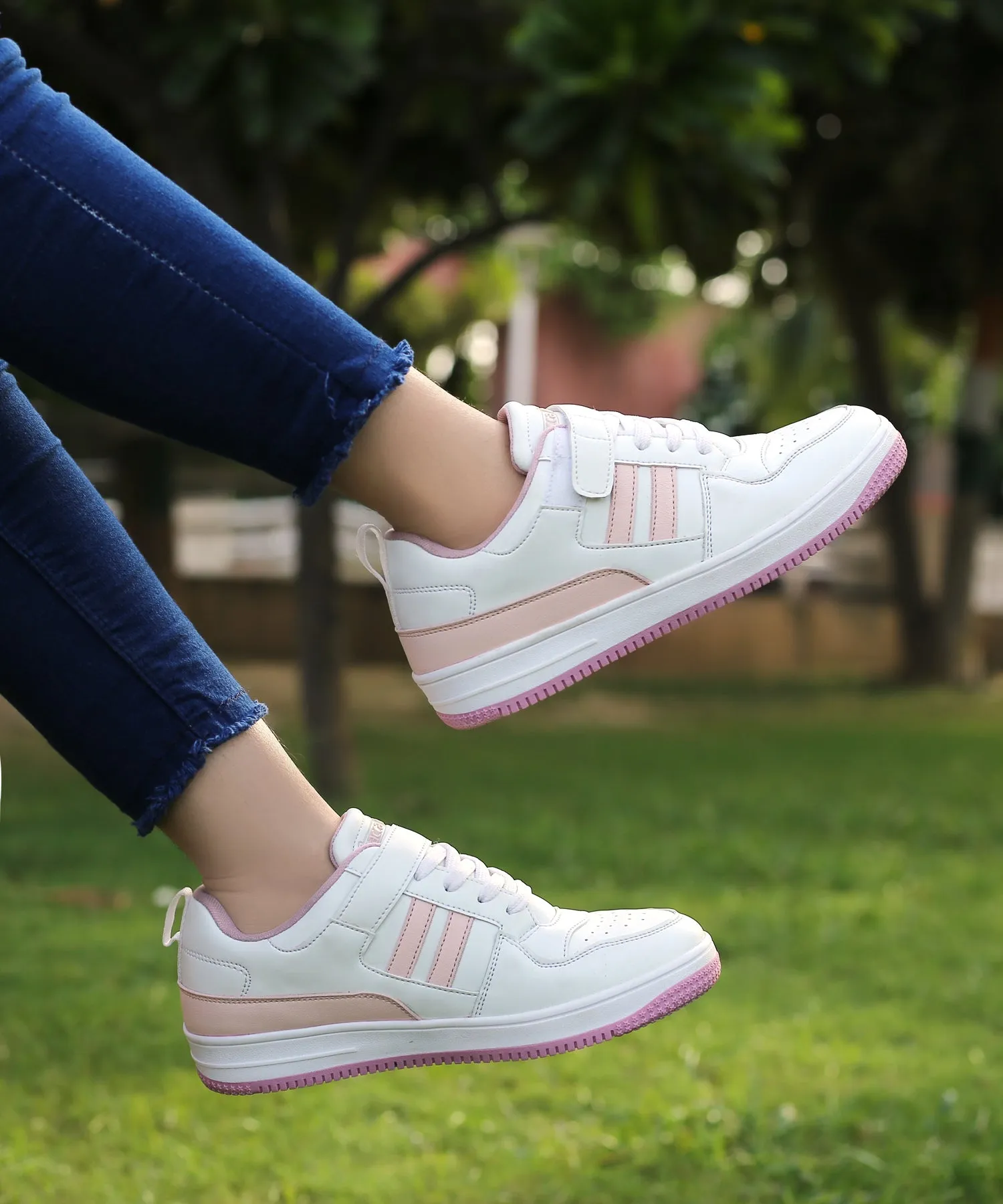 Casual High Top Sneakers Bacca Bucci PHOENIX Low-Top Fashion Women's Sneakers with Hook & Loop Closure