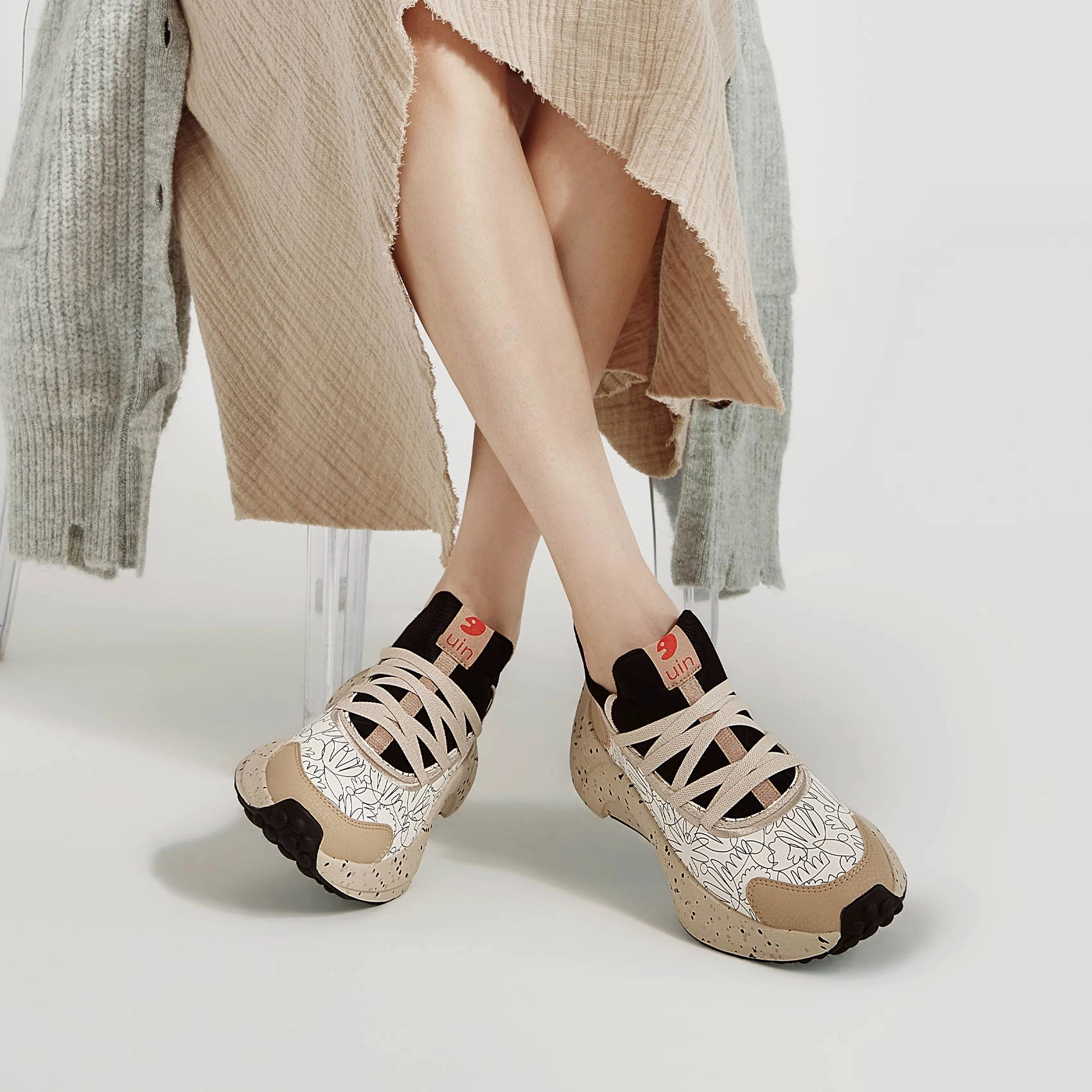 Sneakers Hiking Hand-painted Leaves Sevilla VI Women