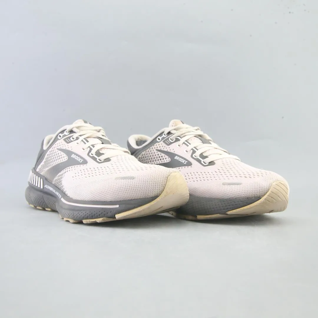 Bondi 9 Running Shoe BROOKS ADRENALINE GTS 22