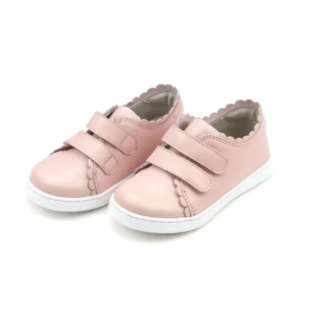 Sneakers And Tights Caroline Scalloped Sneaker (Toddler/Little Kid)
