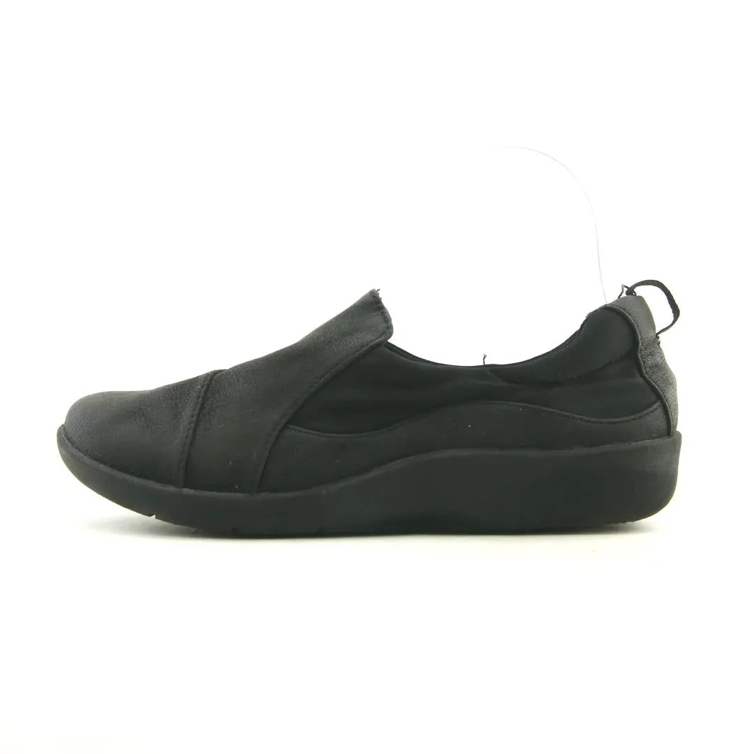 CLARKS CLOUDSTEPPERS Arch Support Slip On Boots Slip On Slip On Slip On Sneakers Slip On Slip On Sneakers Slip On Boots Slip On Shoe For Men Slip On