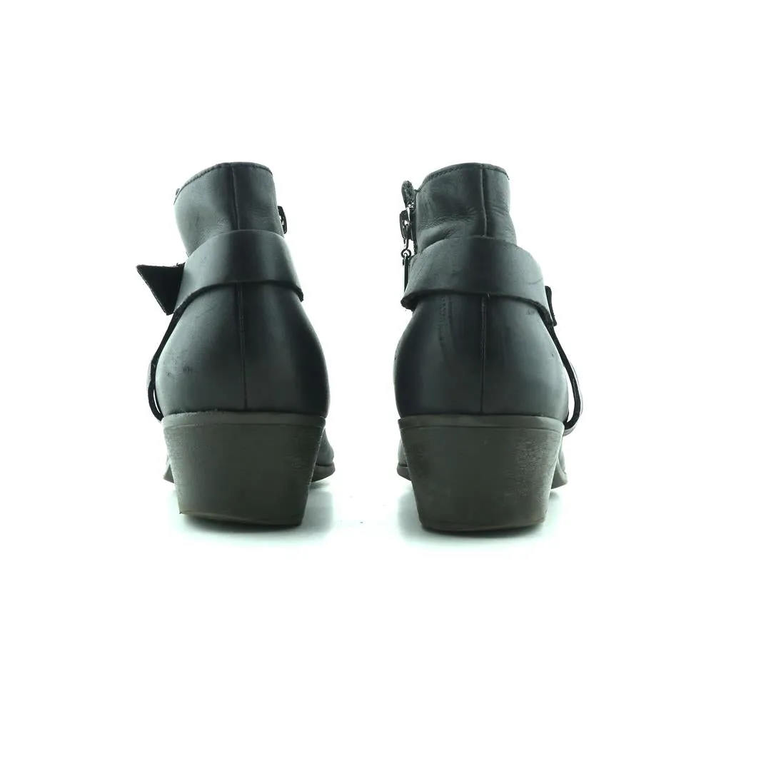 Leather Thigh High Heels CLARKS SOFT CUSHION