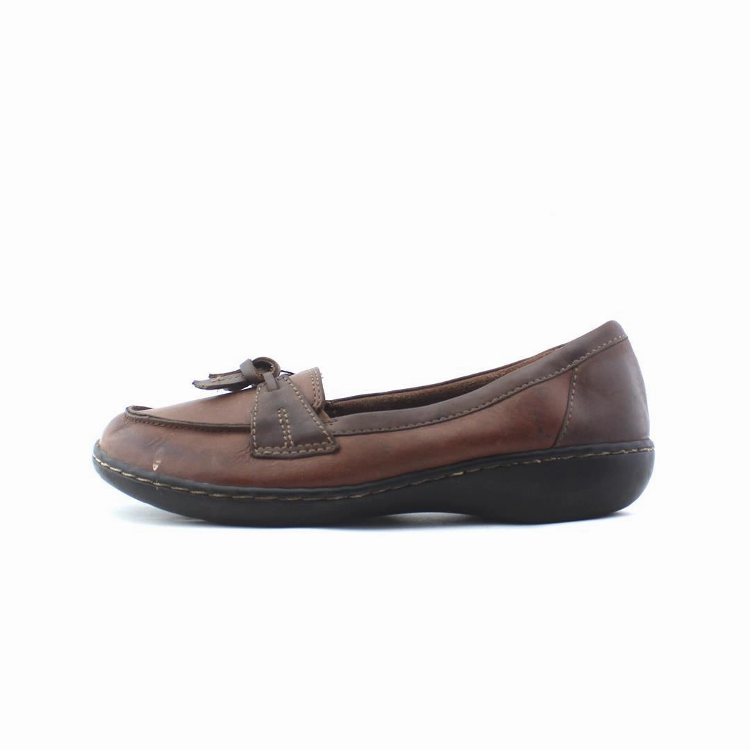 CLARKS COLLECTION Good Slip On Walking Shoes