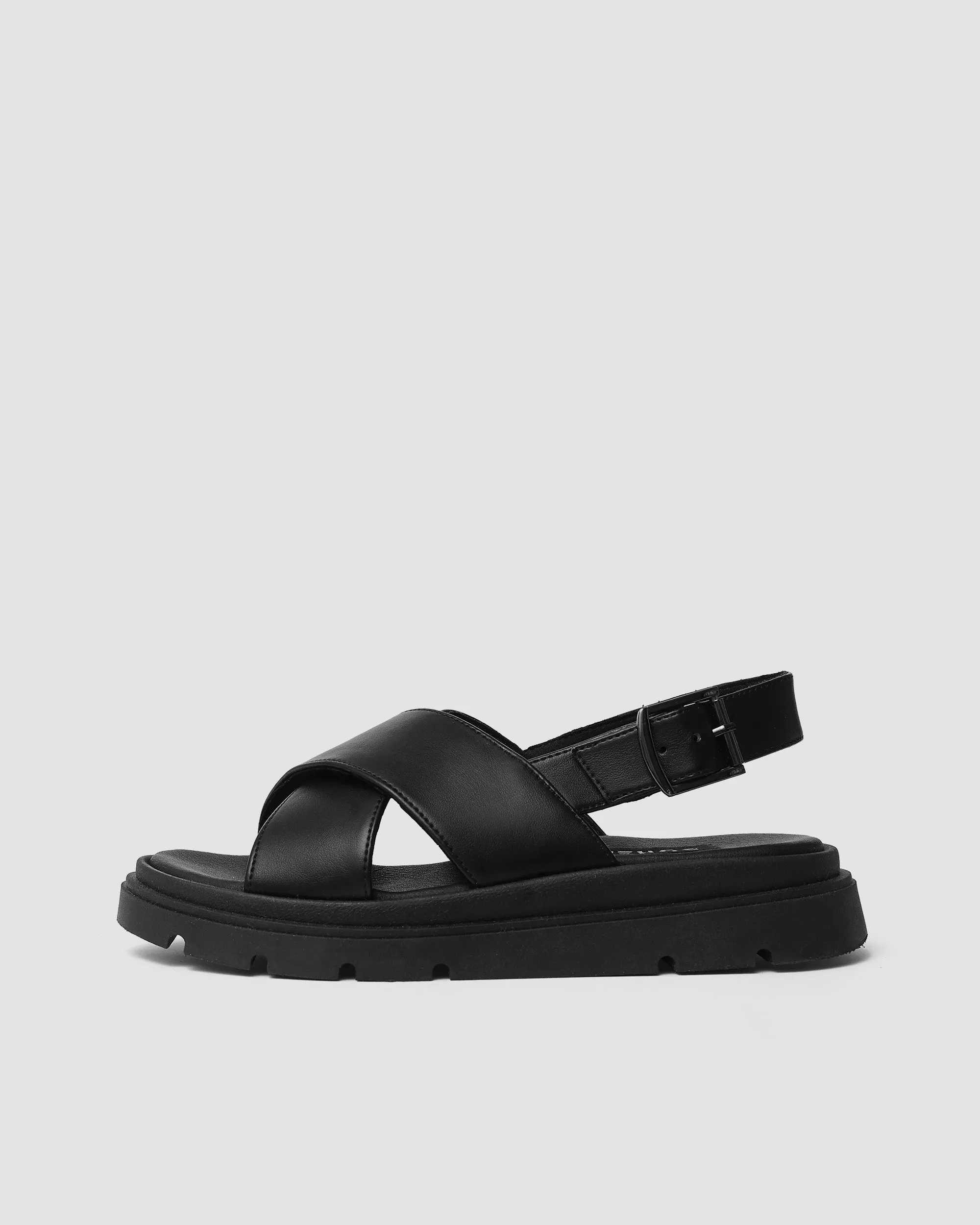 Comfy Slip On Glare Sandals Black made of vegan corn leather