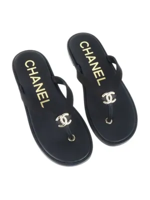 The Most Comfortable Flip Flops WoMen's CC Logo Flip Flops Black Chanel