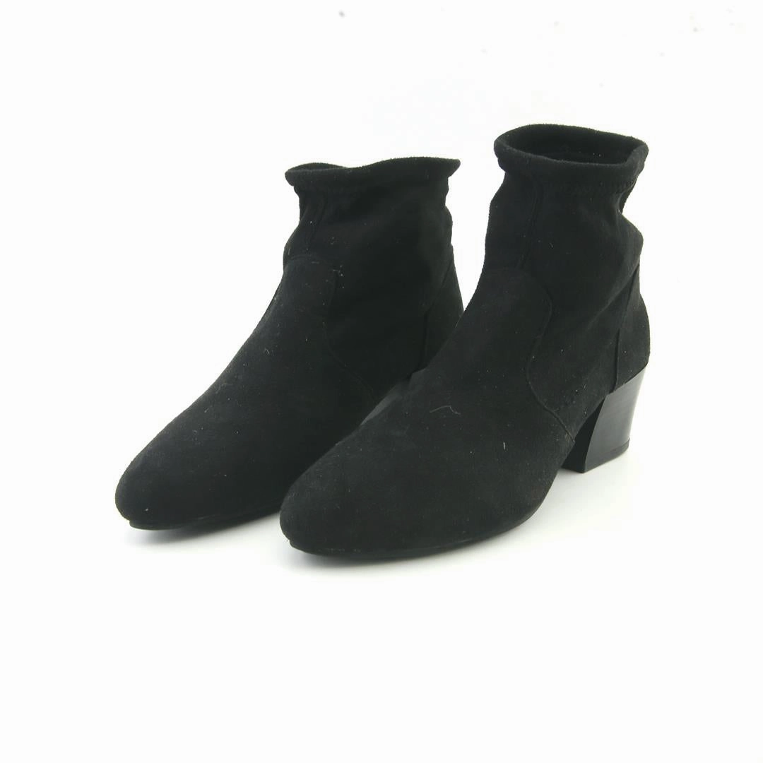 AMERICAN BRAND . High Heels And Cars