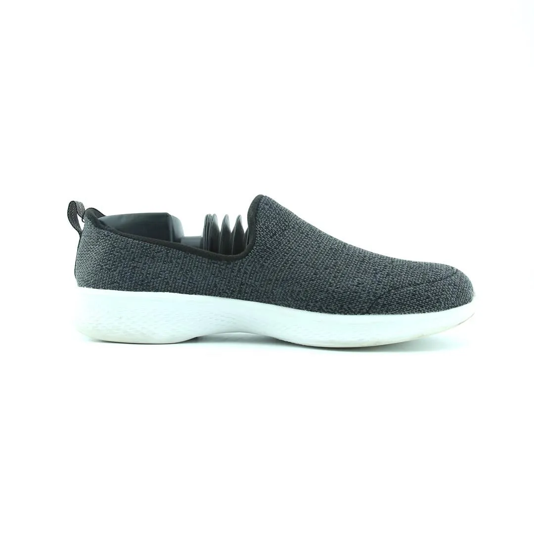 SKECHERS GOWALK Merrell Slip On