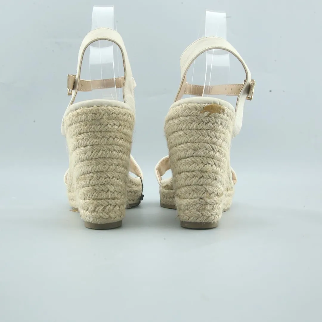 High Heels Posing PRIMARK .