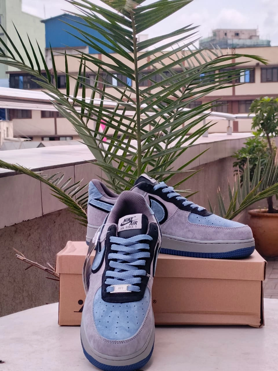 21. NULL Nike Air Force 1 Low Suede  Grey/Blue Edition