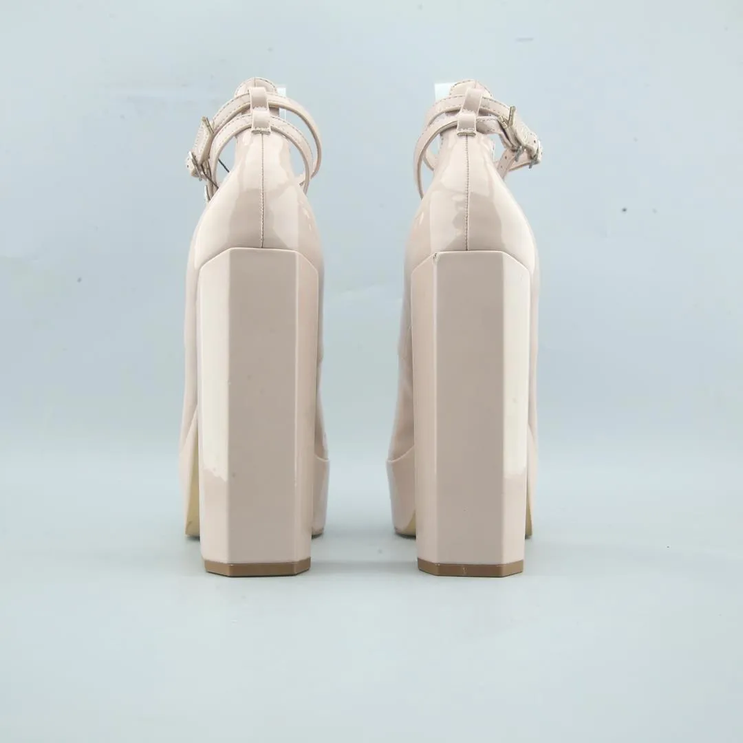 PRIMARK . High Heels Selfie