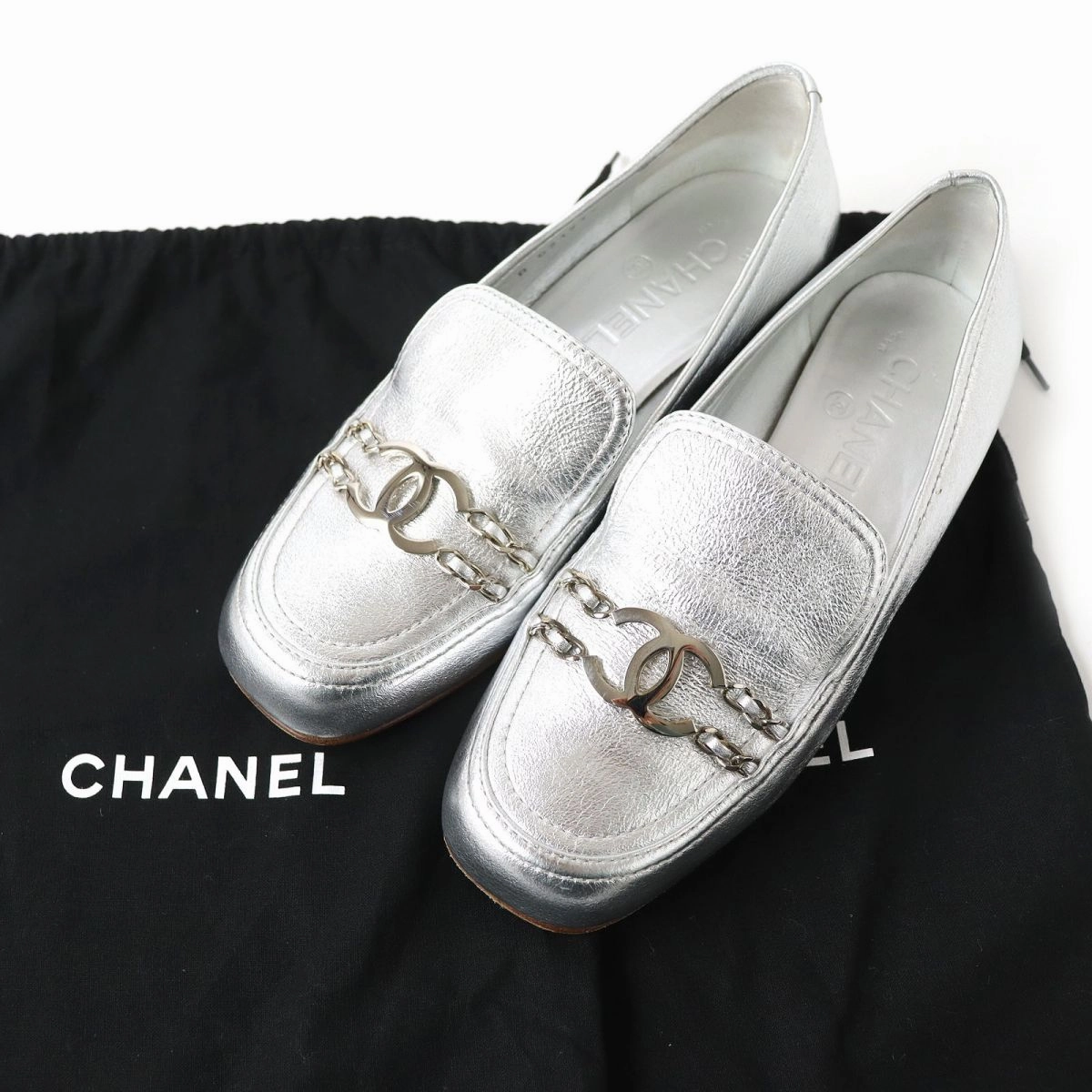 Chanel COCO Mark Leather Loafers Shoes Loafers Black And White