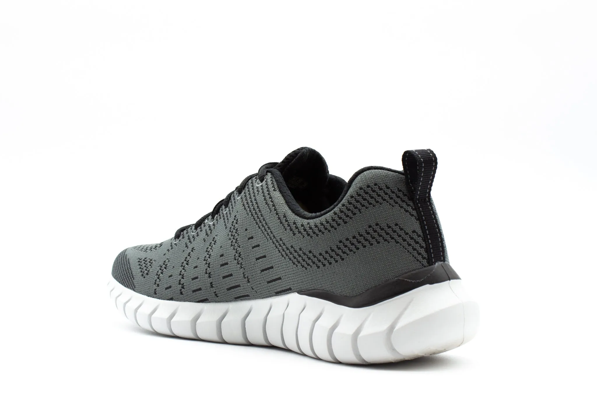 SKECHERS OVERHAUL DEBBIR WIDE MEN'S WALKING SHOE Xero Shoes Prio Cross Training Shoe