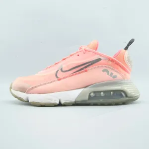 Difference Between Running Shoes And Training Shoes NIKE AIR MAX 2090