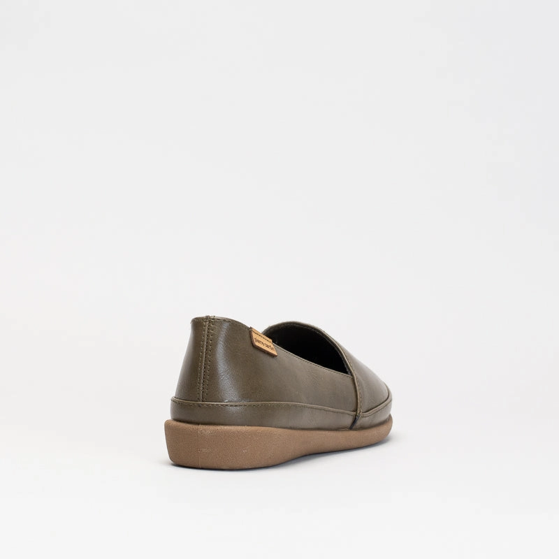 Waterproof Flat Pedal Shoes Pierre Cardin Comfort Slip On Shoe