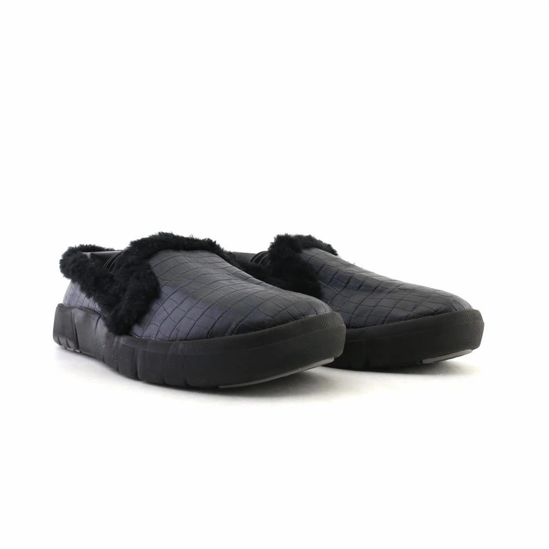 Slip On Sneakers Slip On Sneakers Slip Ons Slip On BARETRAPS .