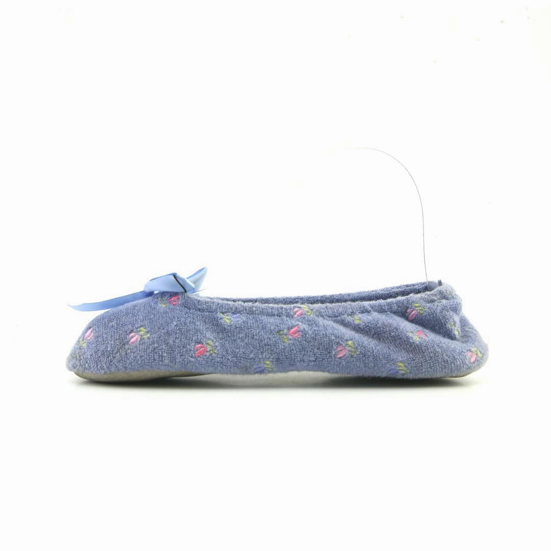 ISOTONER . Cool Slip Ons