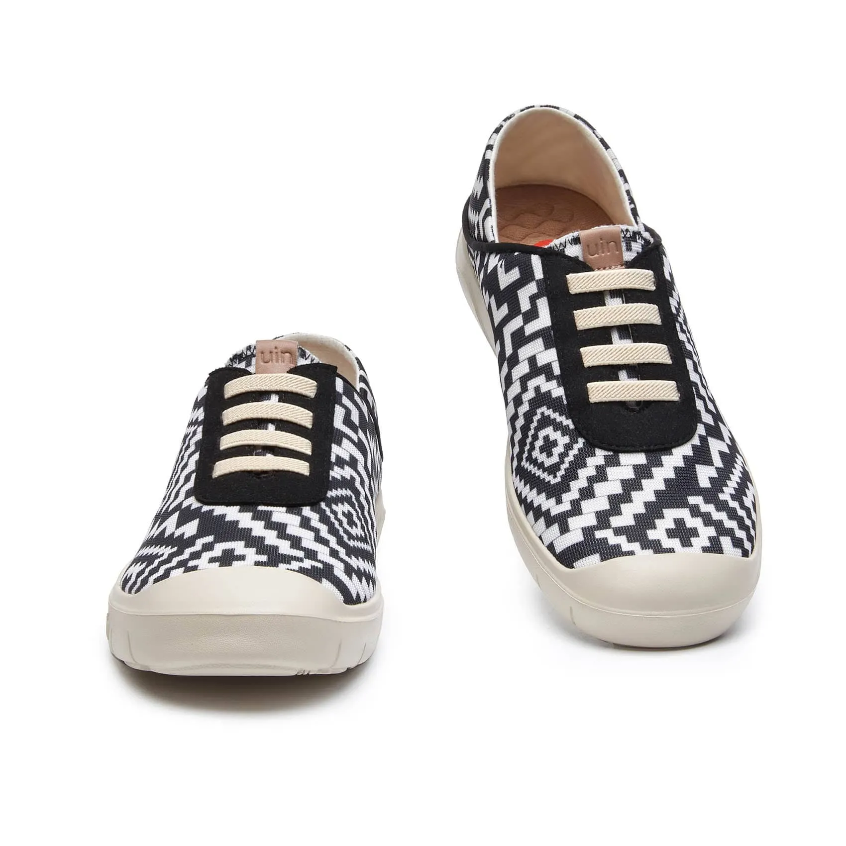 Wearing Sneakers Without Socks Lattice Maze Cadiz VII Women