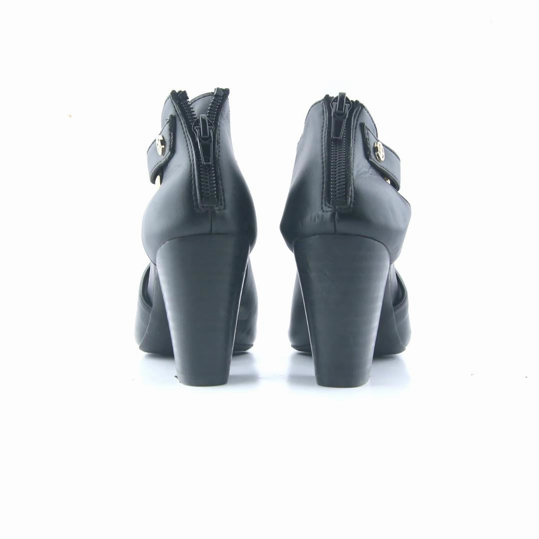 High Heels Size 4.5 GIANNI BINI AWRIL