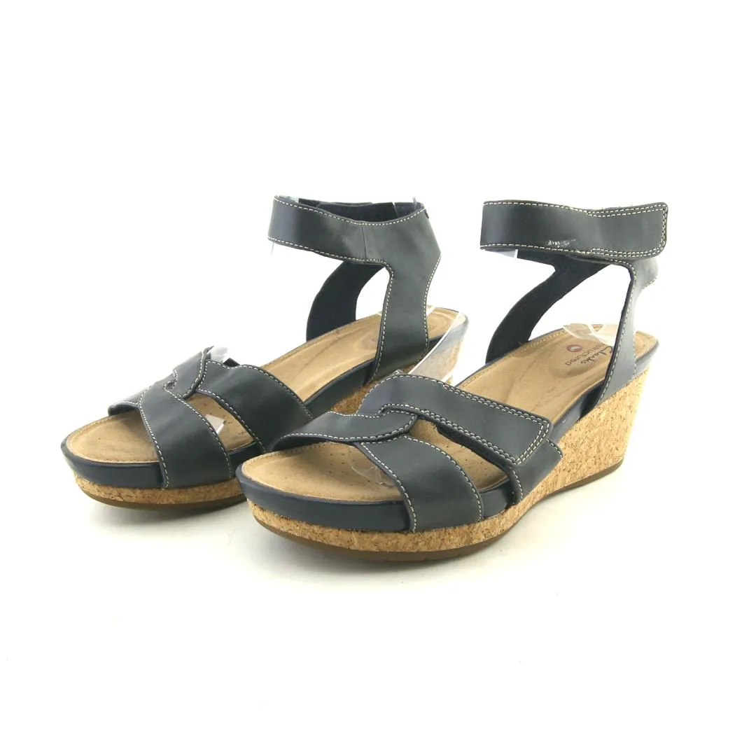 CLARKS UNSTRUCTURED Wearing High Heels While Pregnant