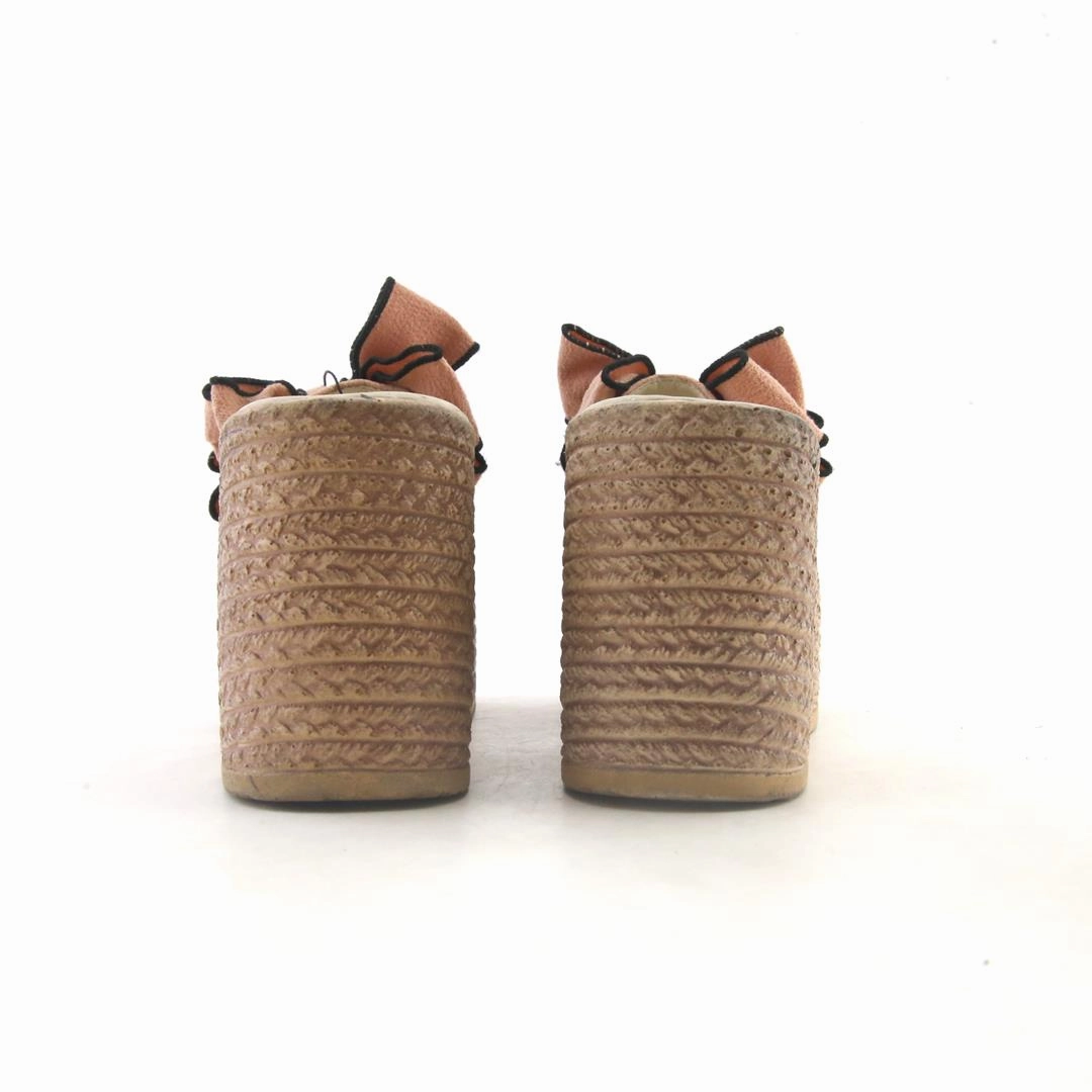 HUEQIER . Cut Out High Heels