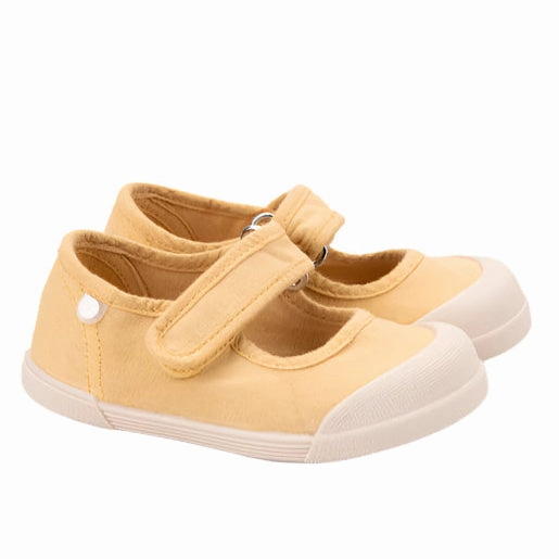 Futuristic Sneakers Igor Girl's Lona Mercedes Shoes - Dijon