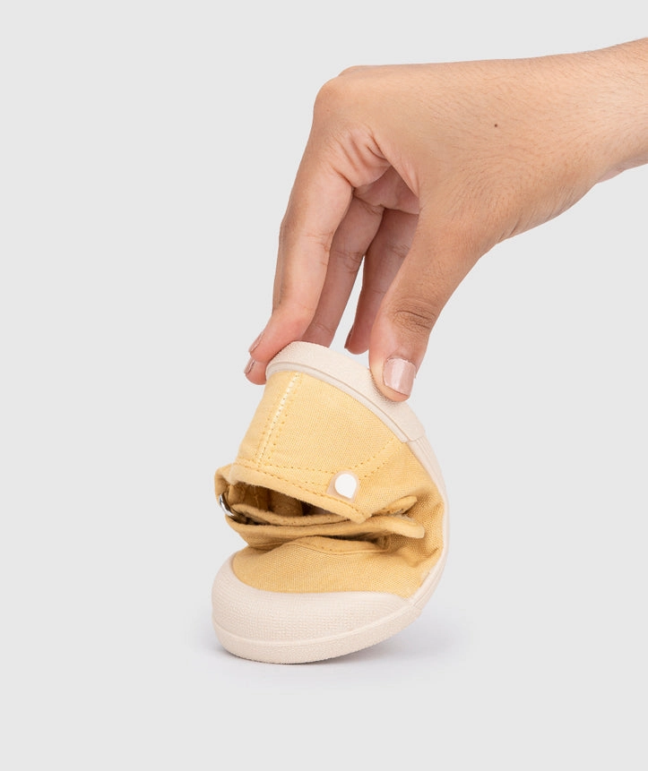 Running Sneakers On Sale Igor Girl's Lona Mercedes Shoes - Dijon