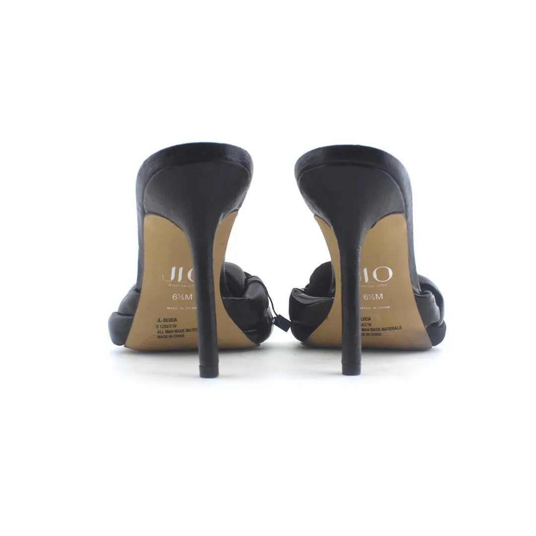 JENNIFER LOPEZ . High Heels Tease