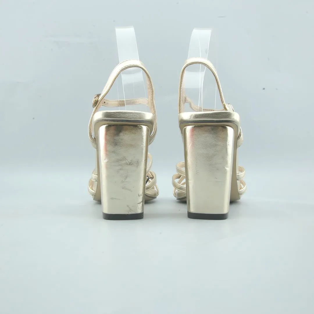 SFERA . High Heel Confidential Sarees