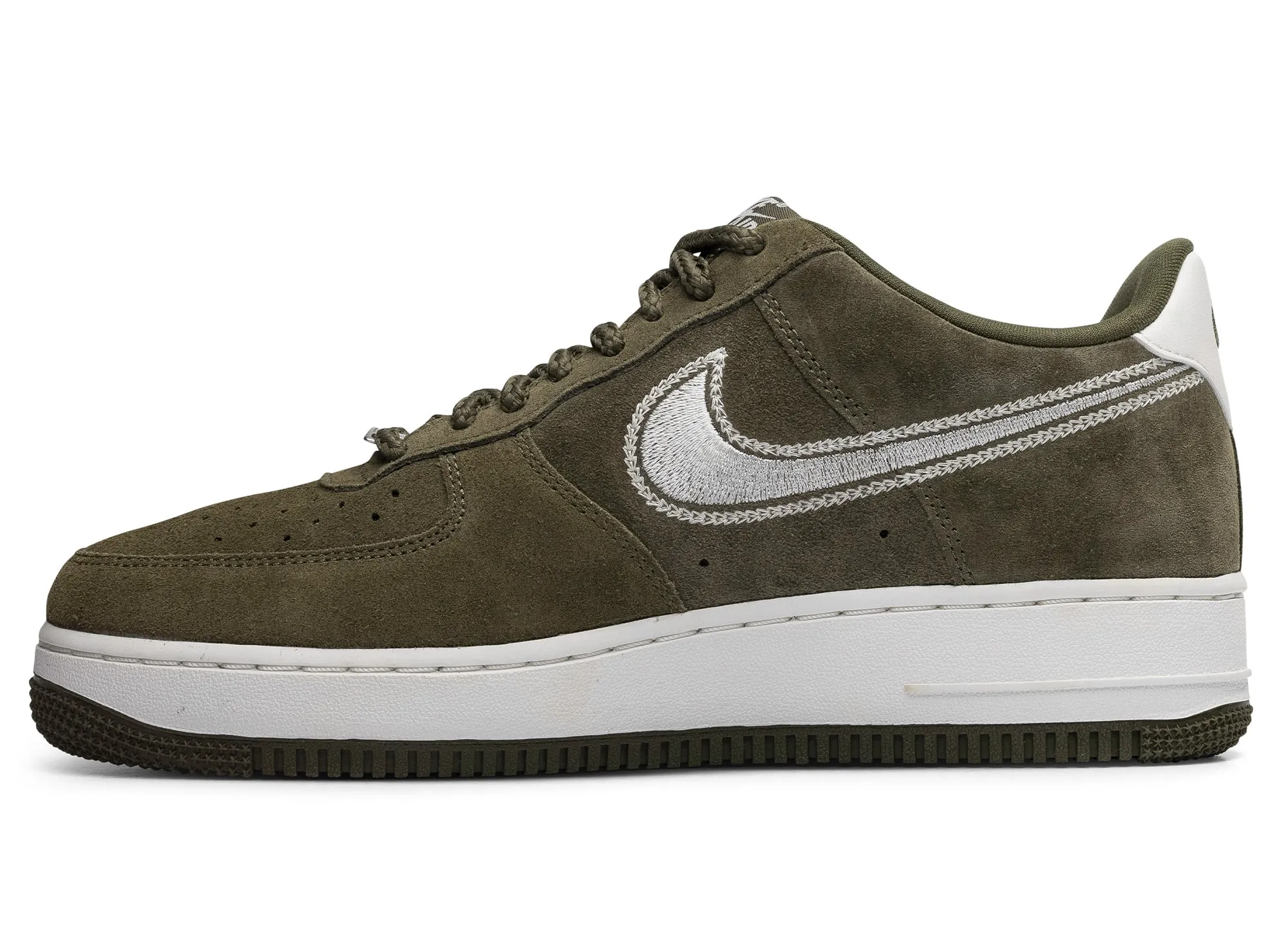 Nike Air Force 1 07 LV8 Nike Shoe Deals