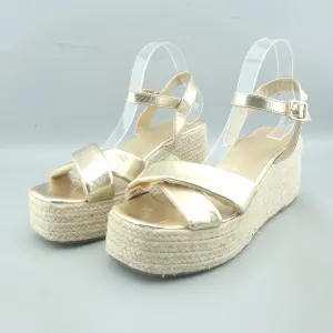 LEFTIES . High Heel Decanter