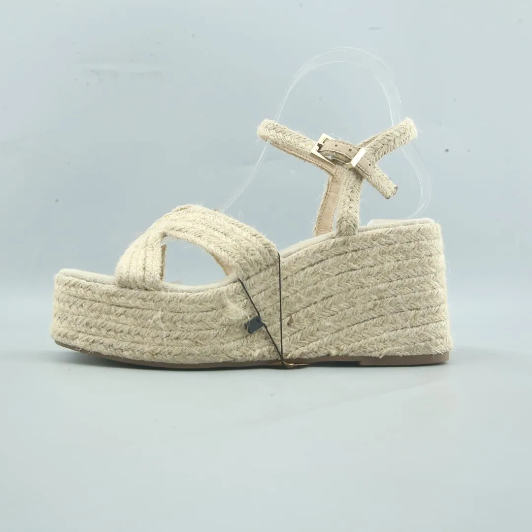 Wearing High Heels In Videoos LEFTIES .