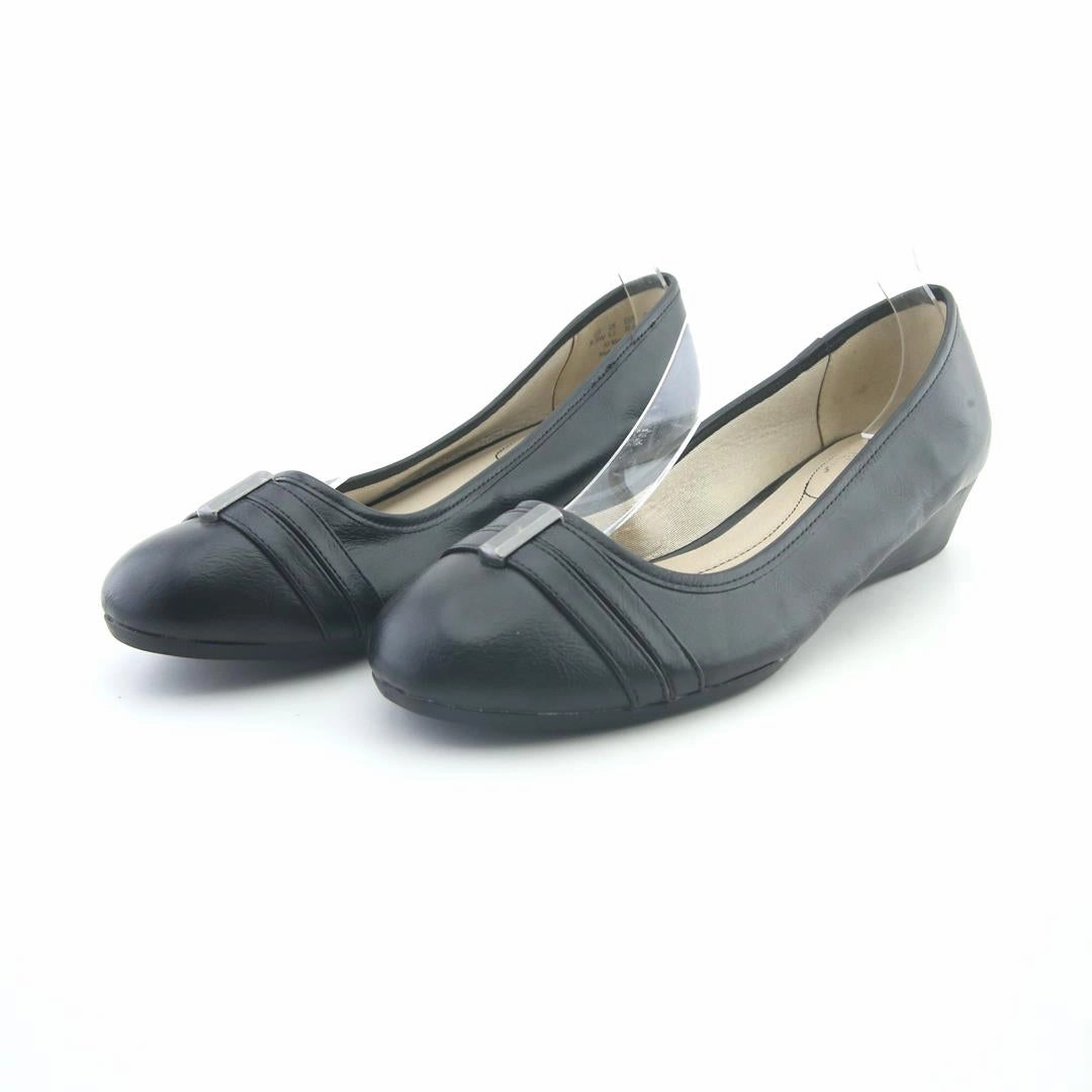 LIFE STRIDE  FRANCES Lucite High Heels