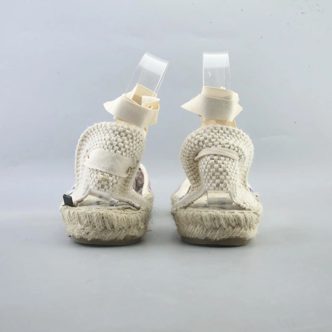 MANEBI . Flat Soccer Shoes