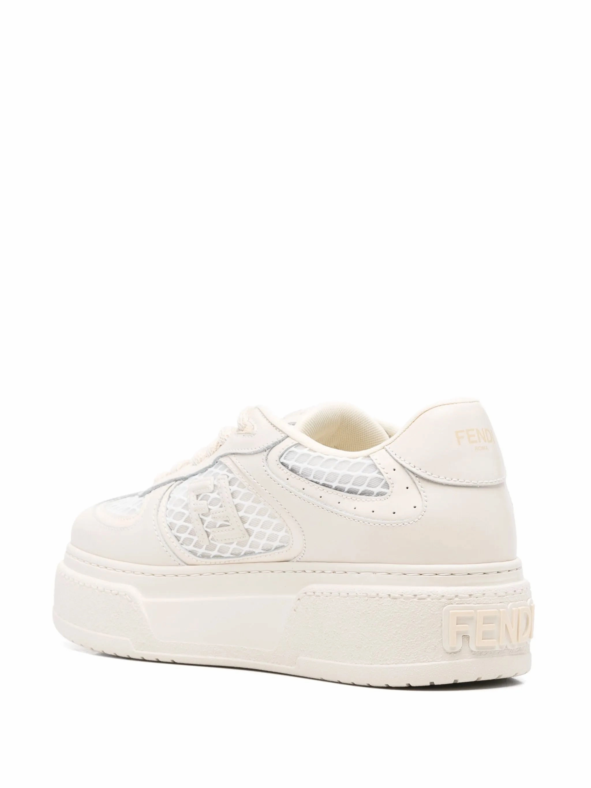 Match sneakers Sneakers Apl