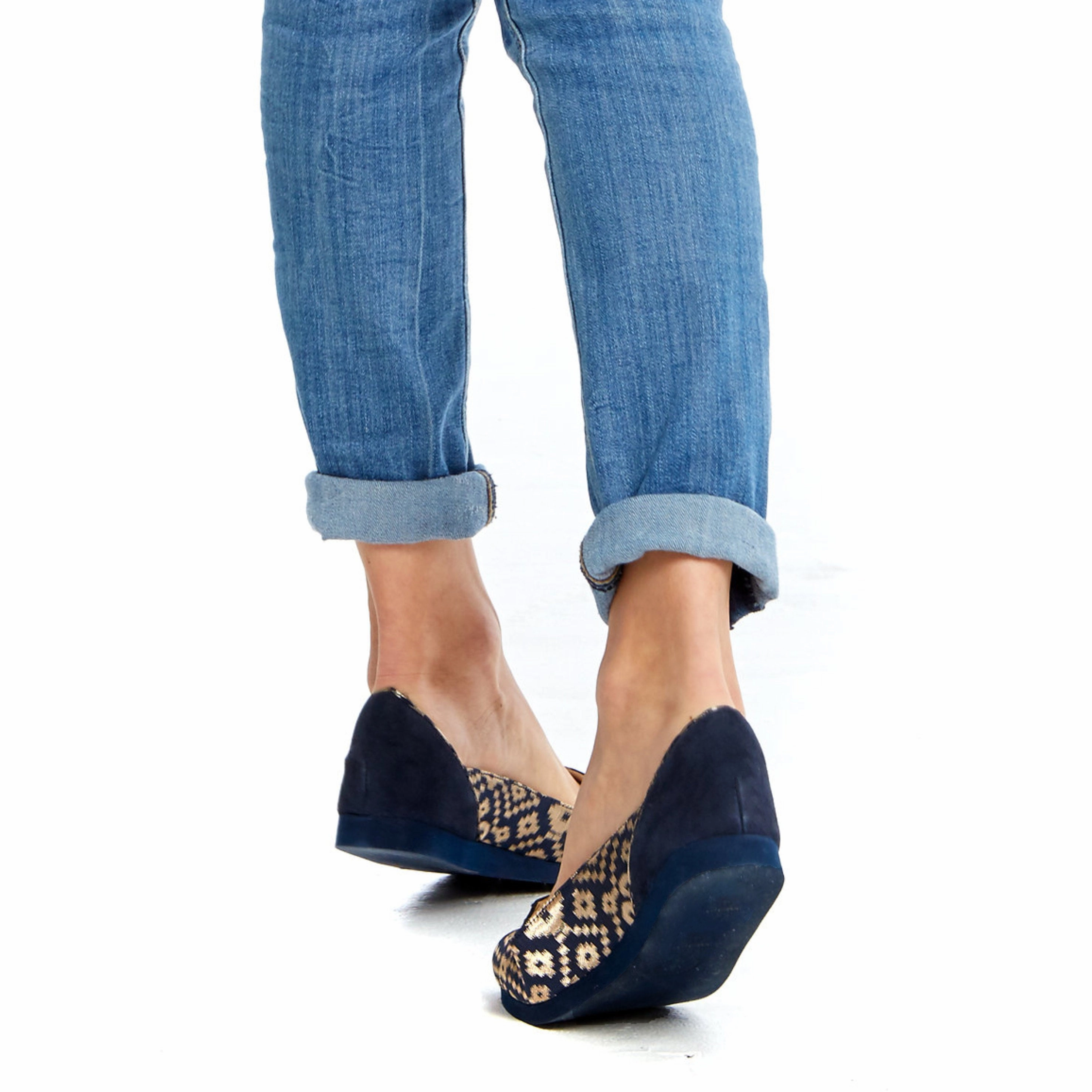 Precision 6 Basketball Shoes Review Midnight in Banaras (R) Blue Ballet Flats