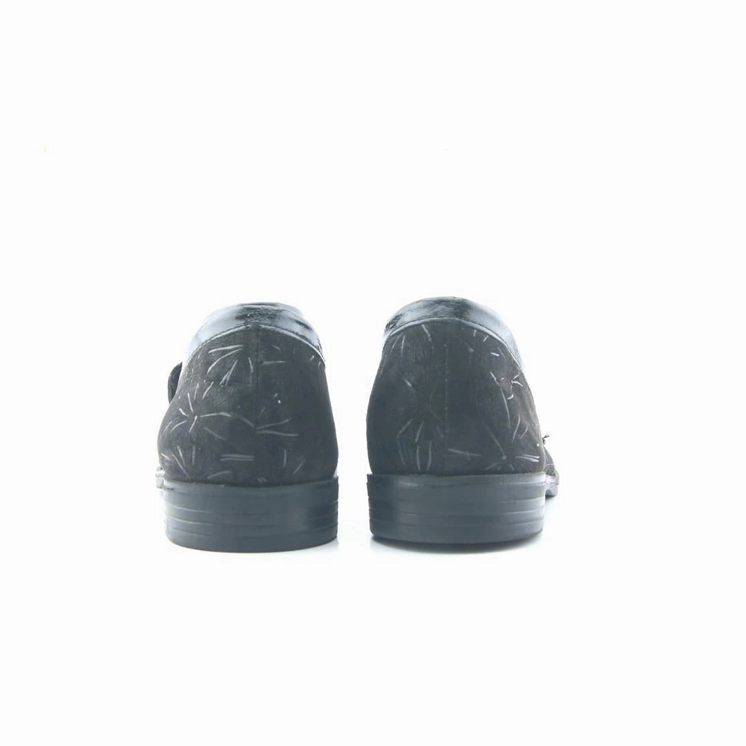 VIA DONNA . Slip On  Slip On Slingshot Ride  Slip On  Slip Resistant