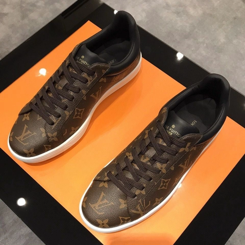 MSE054 Time Out Sneakers Spin Sneakers